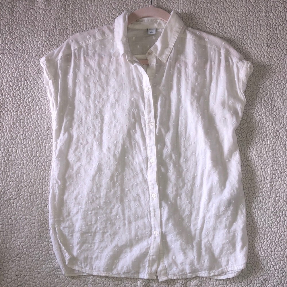 Old Navy sleeveless button down